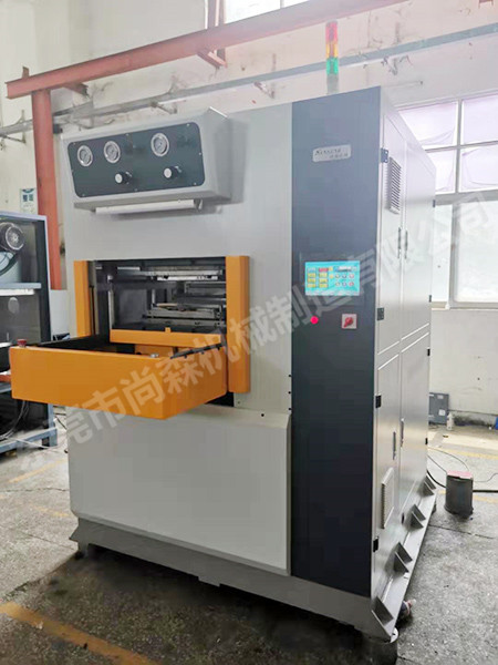 伺服变频款3D冲切机