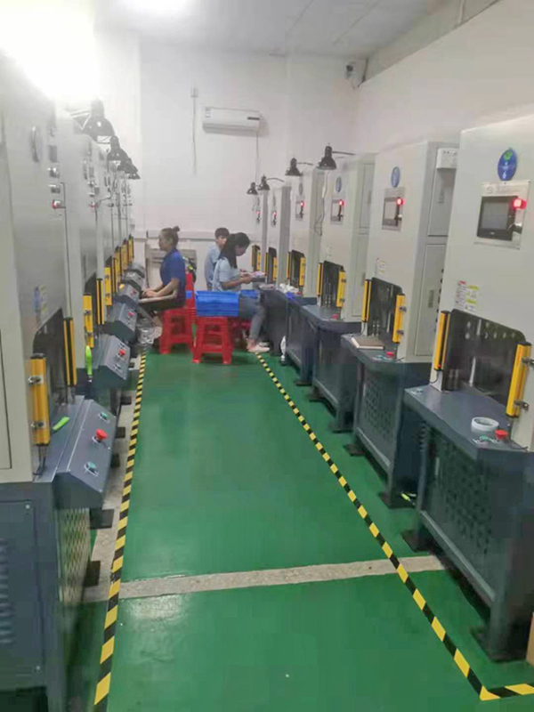 鼓包成型、热压贴合系...